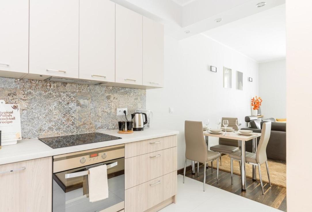 Rentplanet - Angel Plaza Apartment Krakow Luaran gambar