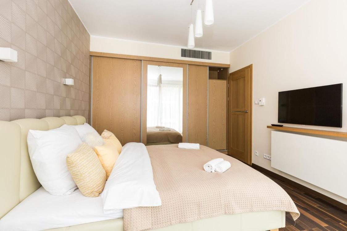 Rentplanet - Angel Plaza Apartment Krakow Luaran gambar