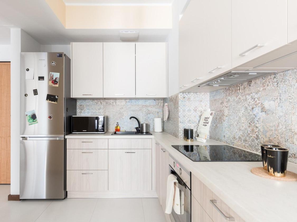 Rentplanet - Angel Plaza Apartment Krakow Luaran gambar