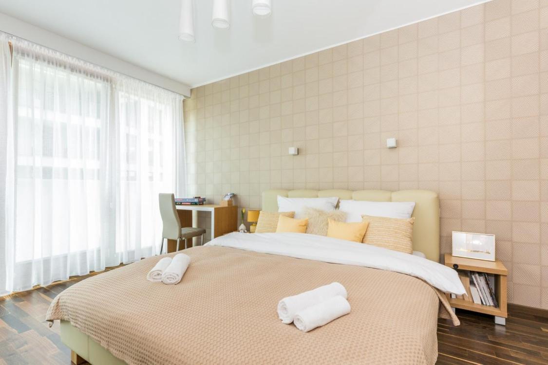Rentplanet - Angel Plaza Apartment Krakow Luaran gambar